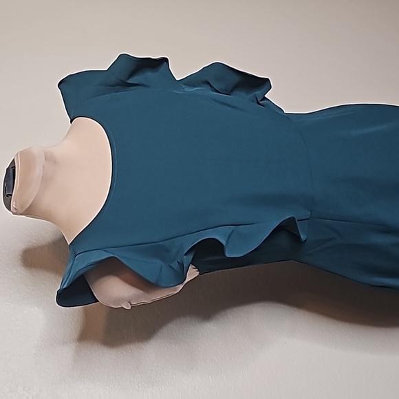 NWT Lulu's Medium Hearts Aflutter Ruffled Bodycon Midi Dress Green - Picture 3 of 12